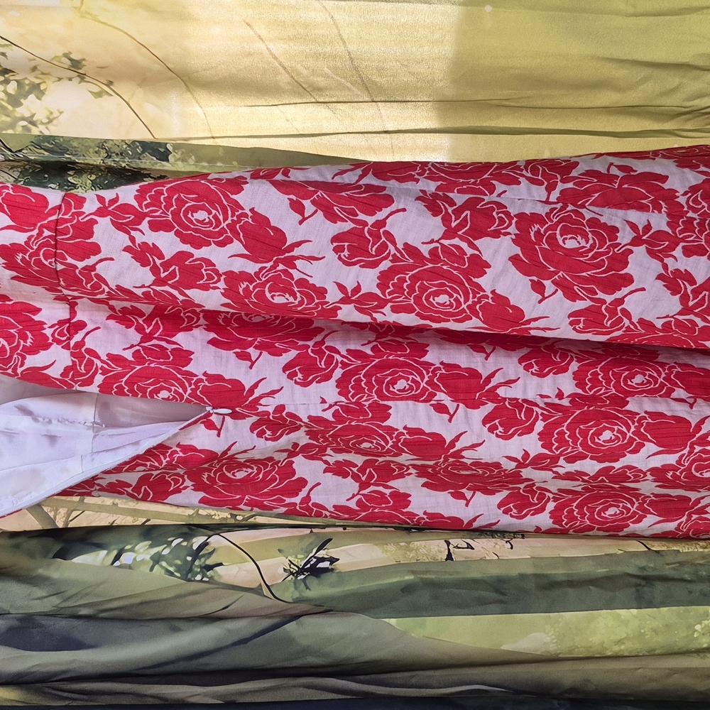 Red and White Mini Dress with Floral Pattern - Picture 4 of 4